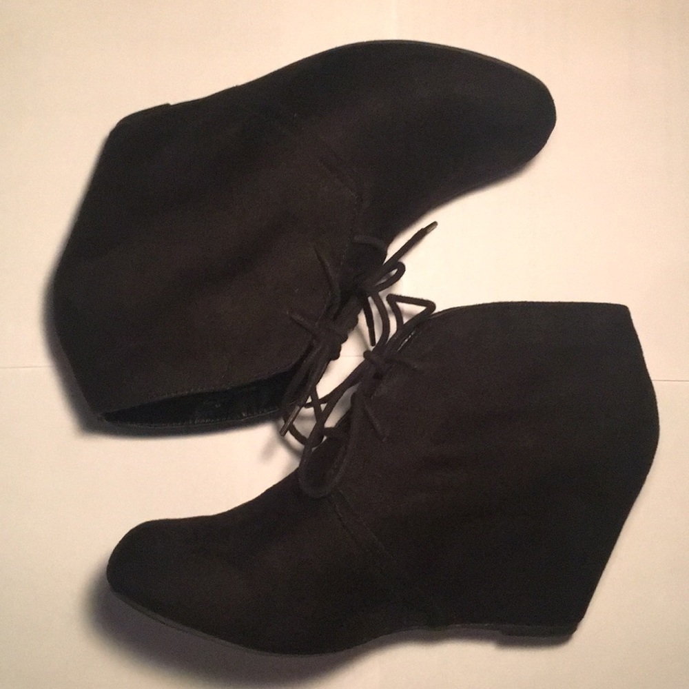 Black Wedge heeled booties with laces